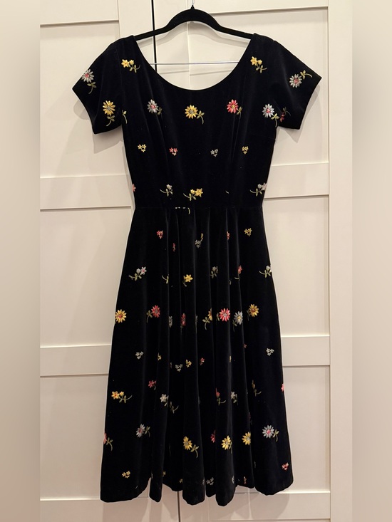 Vintage Dresses & Skirts - Vintage 1950s Anne Fogarty Embroidered Black Velvet Fit & Flare Midi Dress S 4